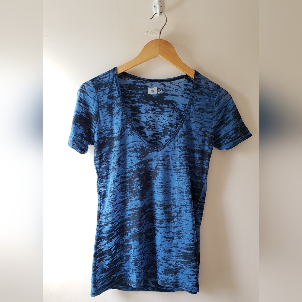 Urban Outfitters BDG V-neck T-shirt
